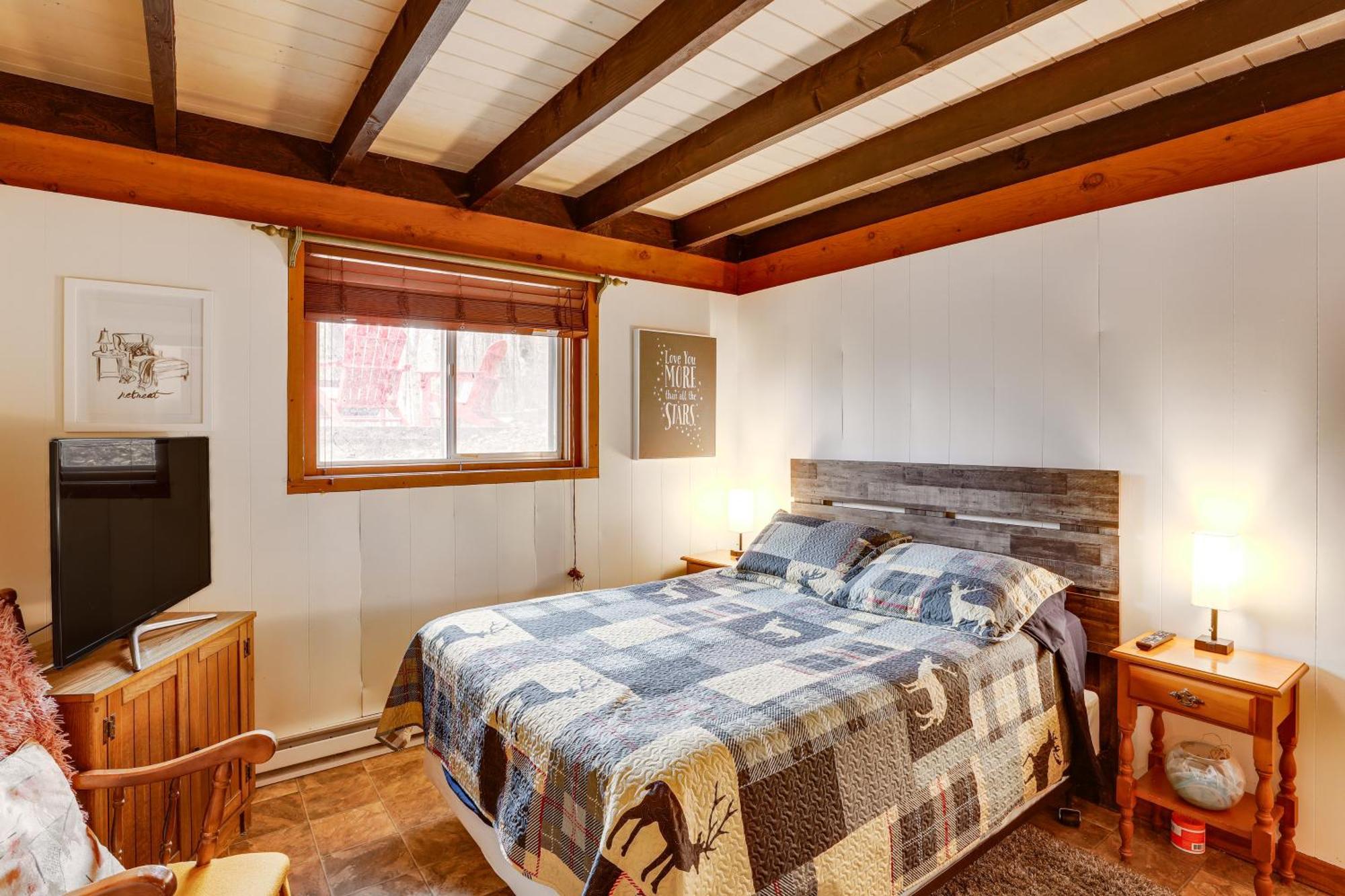 A-Frame Cabin With Hot Tub 1 Mi To Beech Mountain! エクステリア 写真